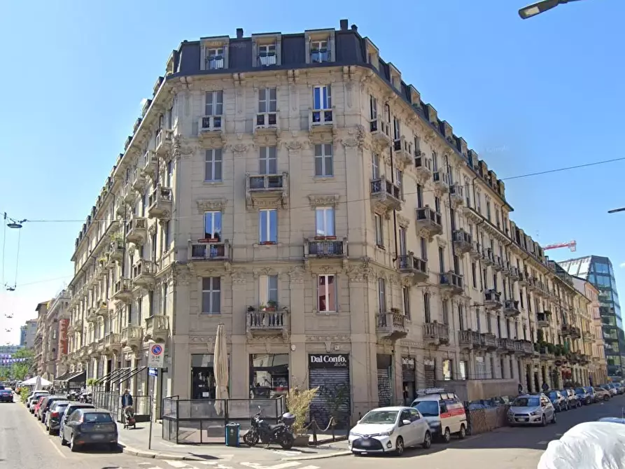 Immagine 1 di Appartamento in vendita  a Milano