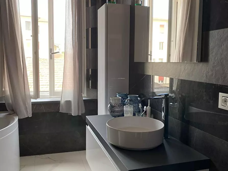 Immagine 11 di Appartamento in affitto  a Pisa