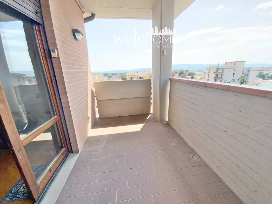 Immagine 18 di Appartamento in vendita  a Prato