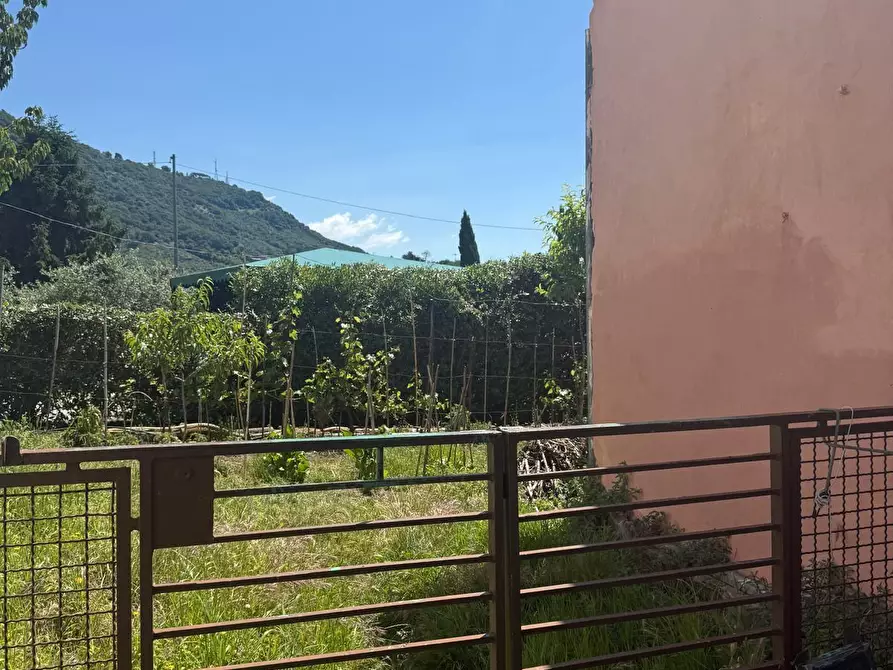 Immagine 2 di Casa indipendente in vendita  a Ortonovo