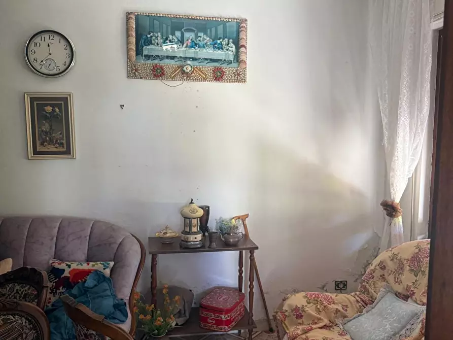 Immagine 9 di Casa indipendente in vendita  a Ortonovo