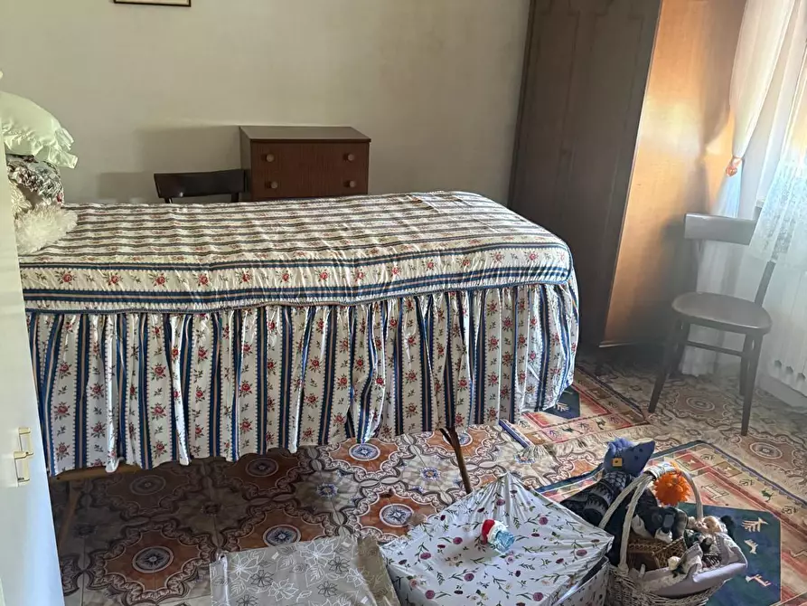 Immagine 13 di Casa indipendente in vendita  a Ortonovo