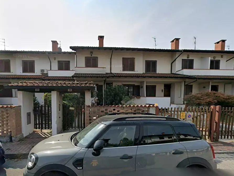 Immagine 1 di Villetta a schiera in vendita  a Assago