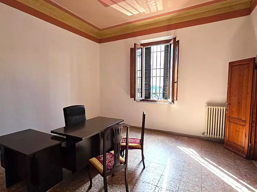 Immagine 2 di Ufficio in affitto  a Santa Croce Sull'arno