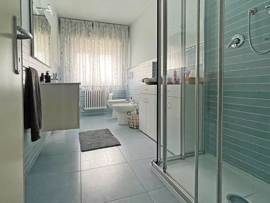 Immagine 19 di Villa in vendita  a Lucca