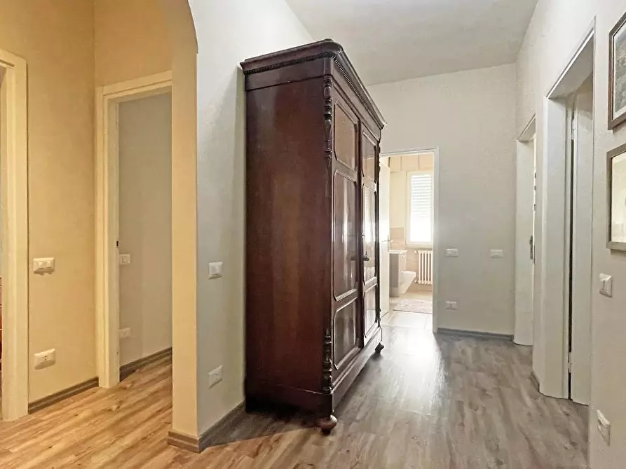 Immagine 33 di Villa in vendita  a Lucca