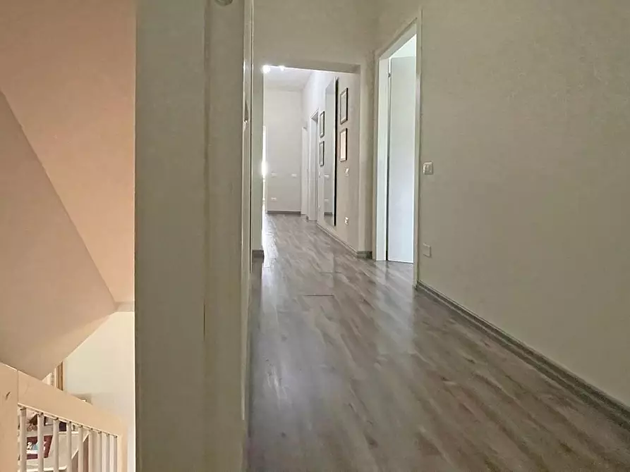 Immagine 27 di Villa in vendita  a Lucca