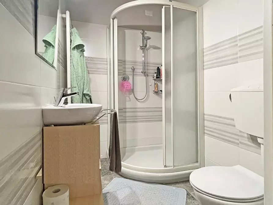 Immagine 24 di Villa in vendita  a Lucca