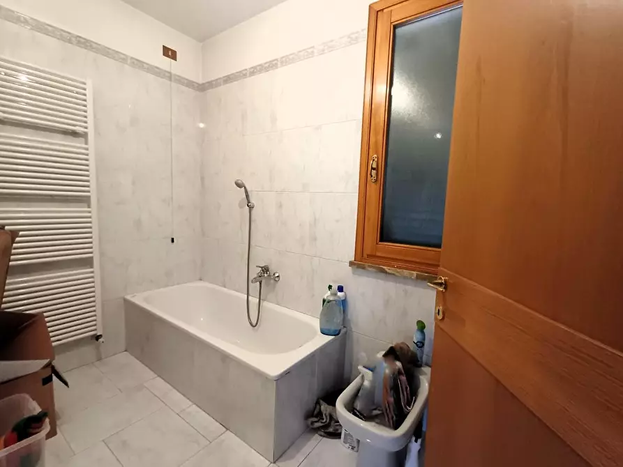 Immagine 11 di Appartamento in vendita  a Empoli