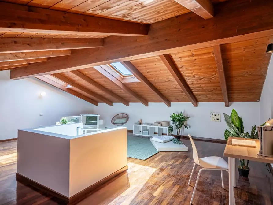 Immagine 37 di Appartamento in vendita  a Cascina
