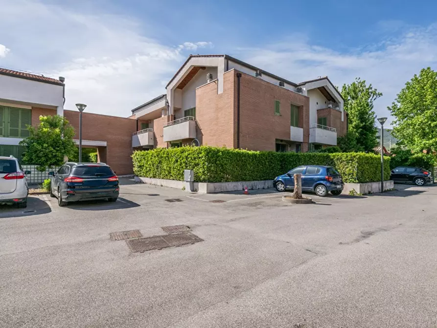 Immagine 4 di Appartamento in vendita  a Cascina