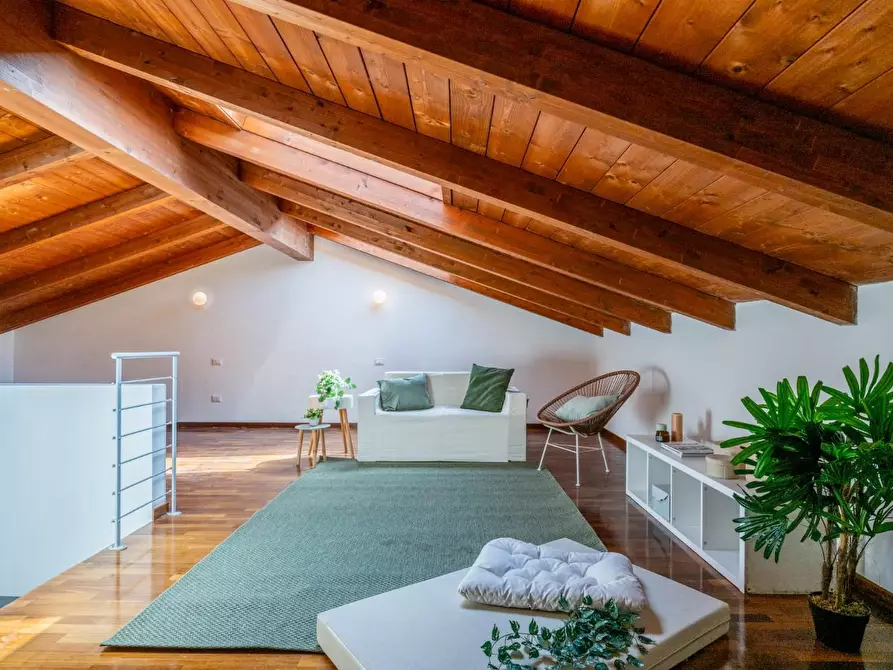 Immagine 40 di Appartamento in vendita  a Cascina