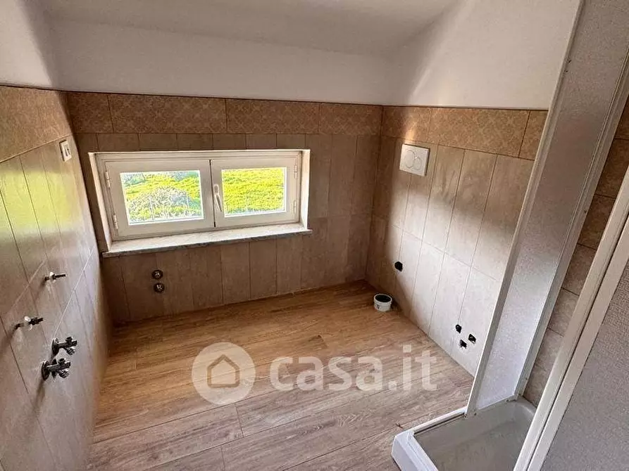 Immagine 4 di Appartamento in vendita  a Carrara