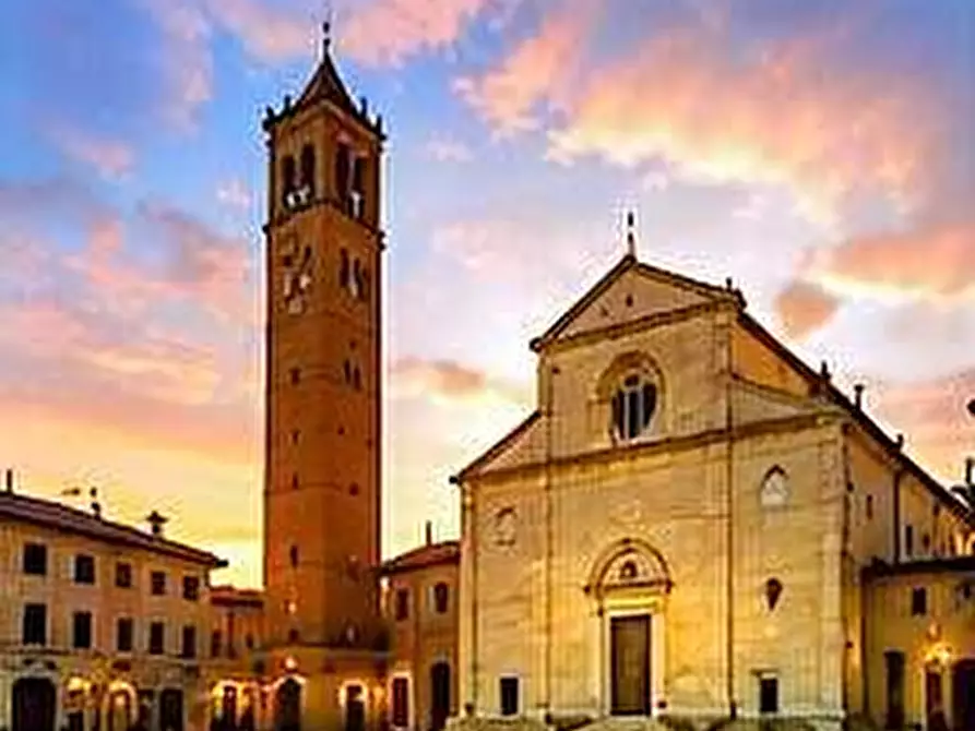 Immagine 9 di Attività artigianale in vendita  a Pietrasanta