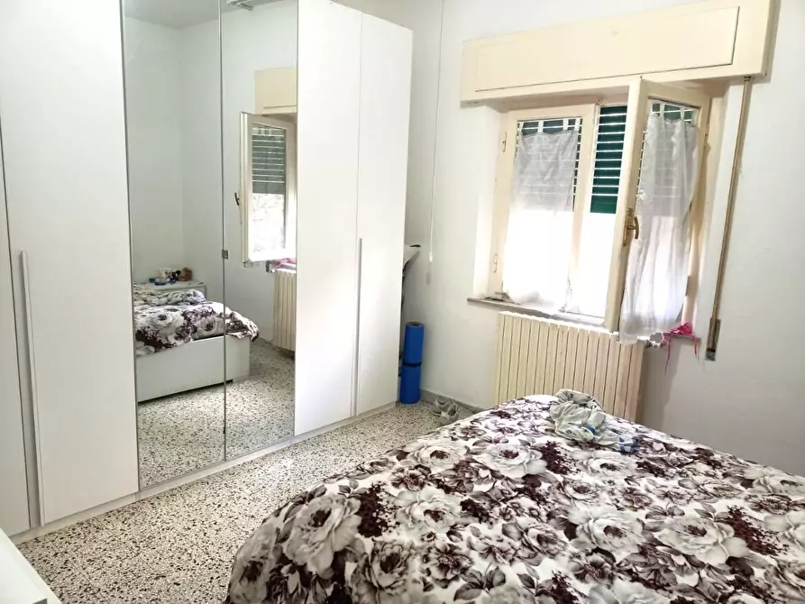 Immagine 4 di Villa in vendita  a Crespina Lorenzana