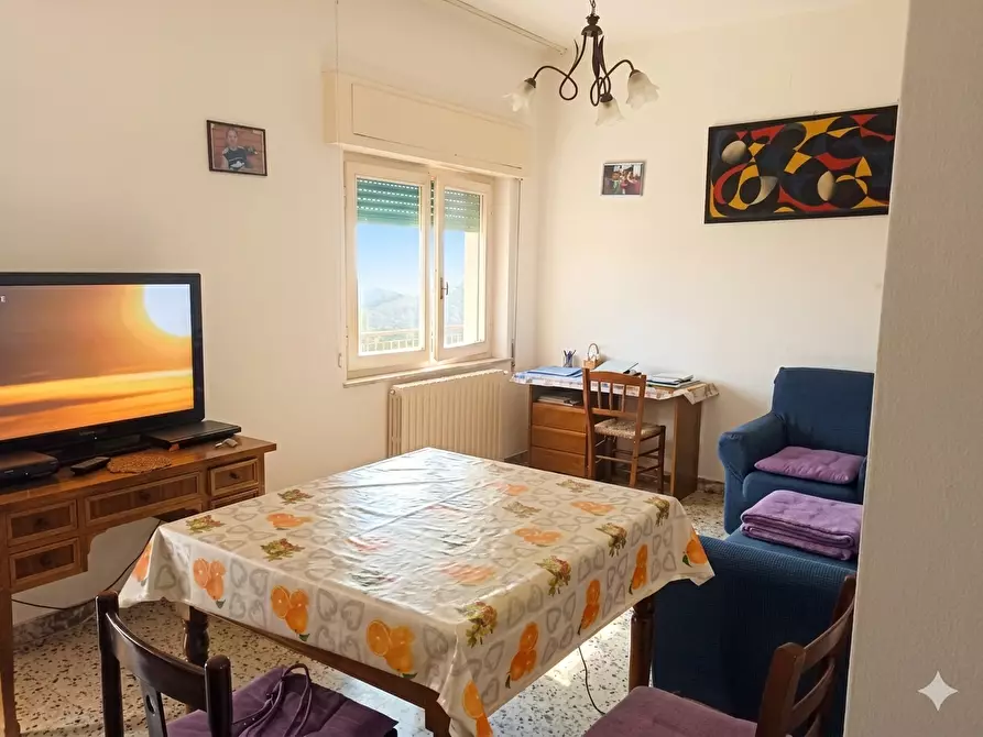 Immagine 3 di Villa in vendita  a Crespina Lorenzana