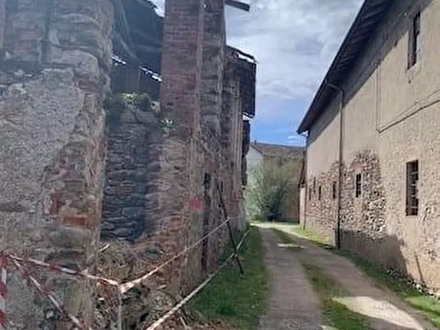 Immagine 10 di Casa indipendente in vendita  a Fontaneto D'agogna