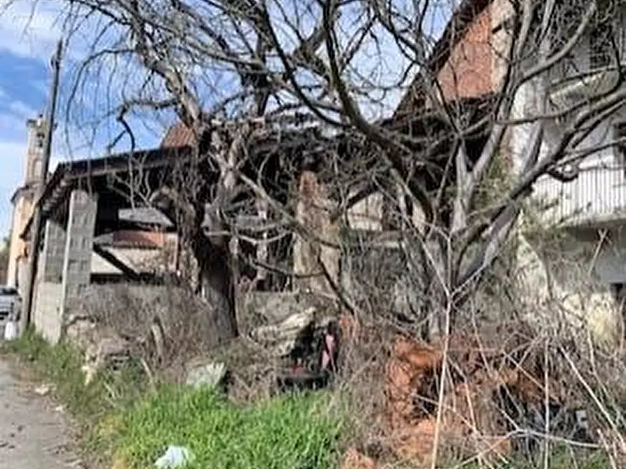 Immagine 1 di Casa indipendente in vendita  a Fontaneto D'agogna