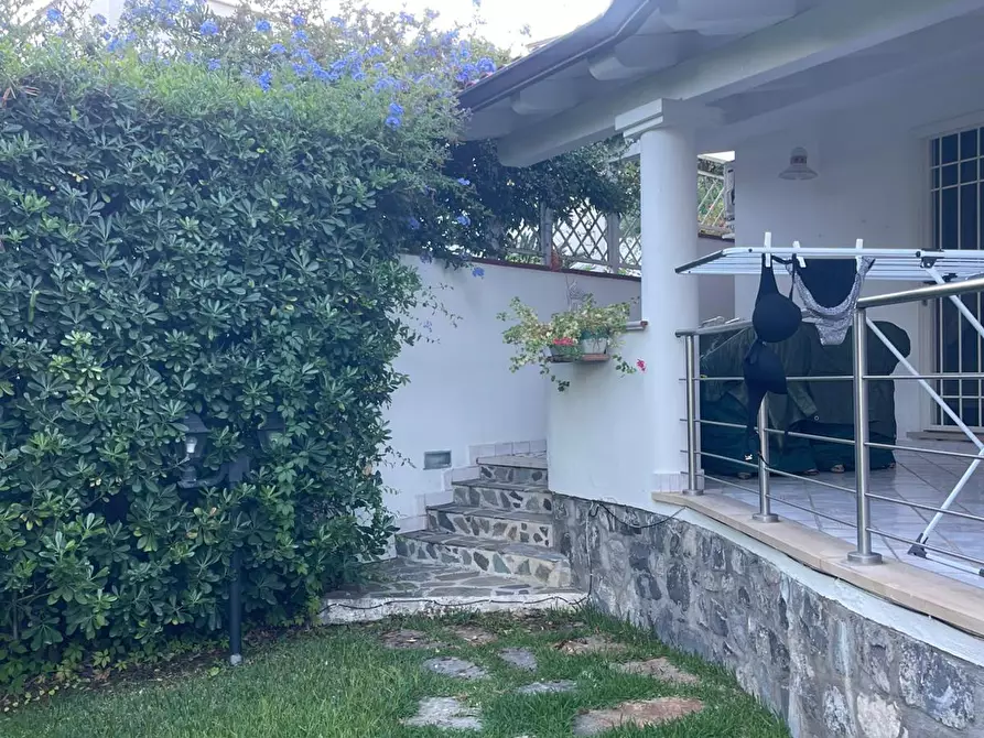 Immagine 11 di Villa in vendita  a San Giovanni A Piro