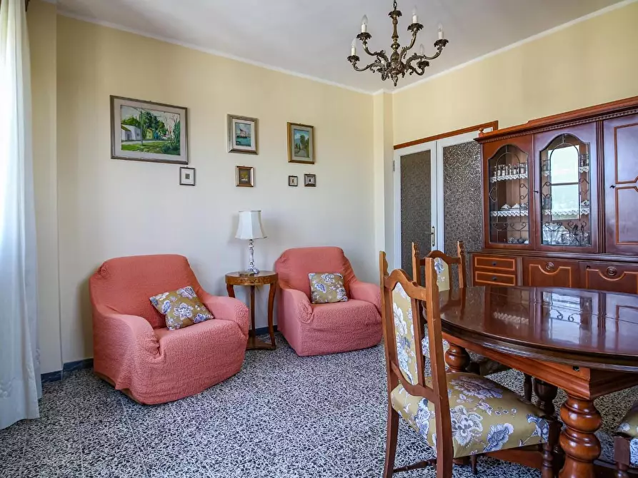 Immagine 9 di Appartamento in vendita  a Pisa