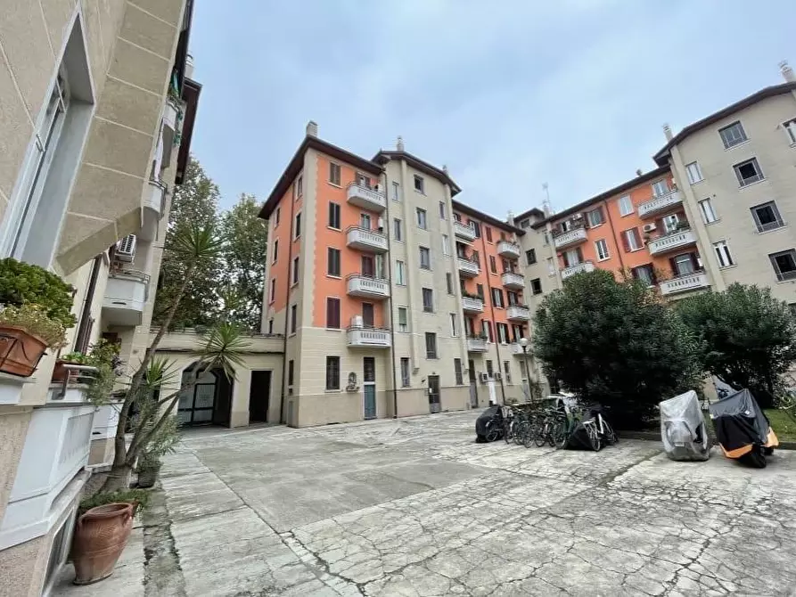 Immagine 2 di Appartamento in vendita  a Milano