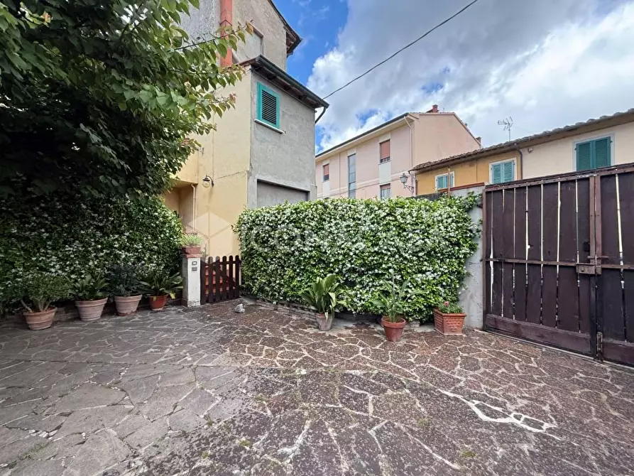 Immagine 35 di Appartamento in vendita  a Bientina