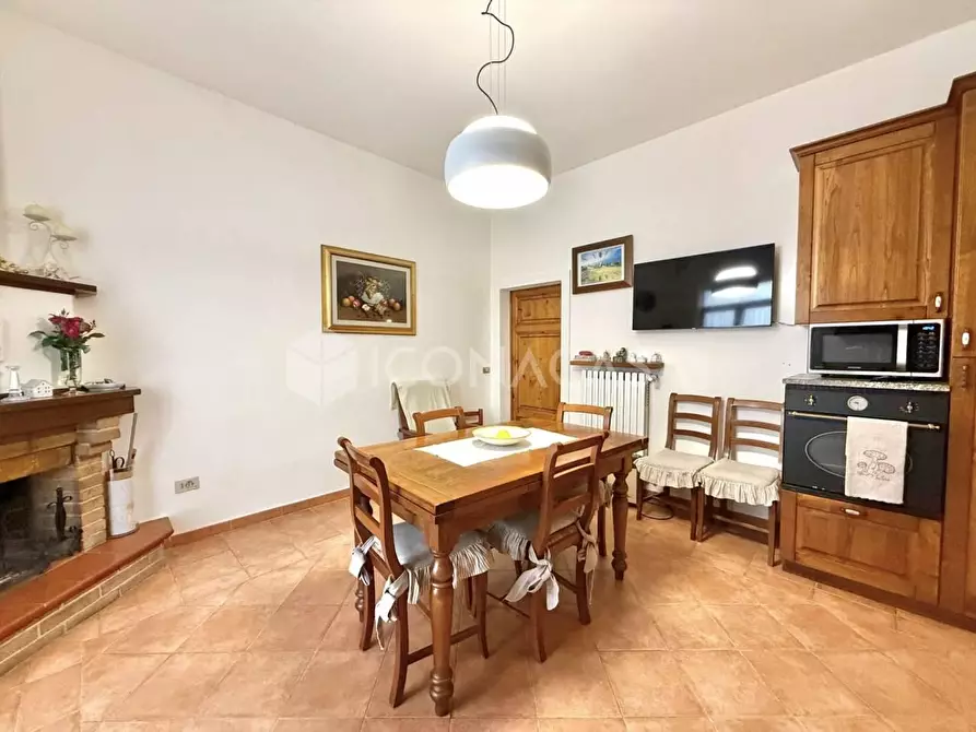 Immagine 10 di Appartamento in vendita  a Bientina
