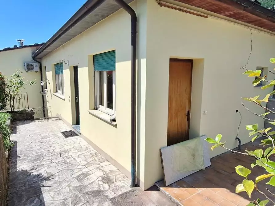 Immagine 4 di Terratetto in vendita  a Borgo A Mozzano