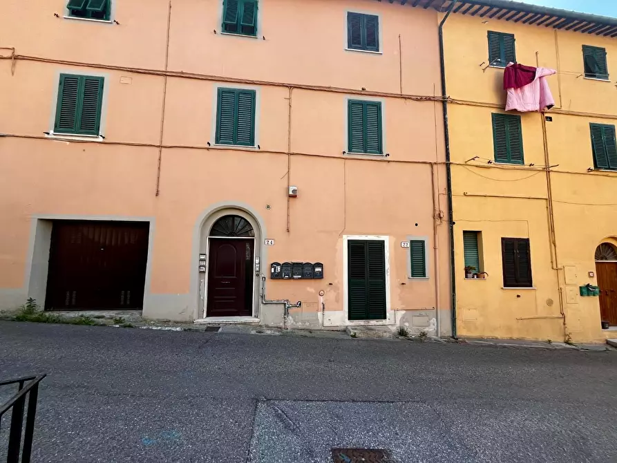 Immagine 1 di Appartamento in vendita  a Pontedera
