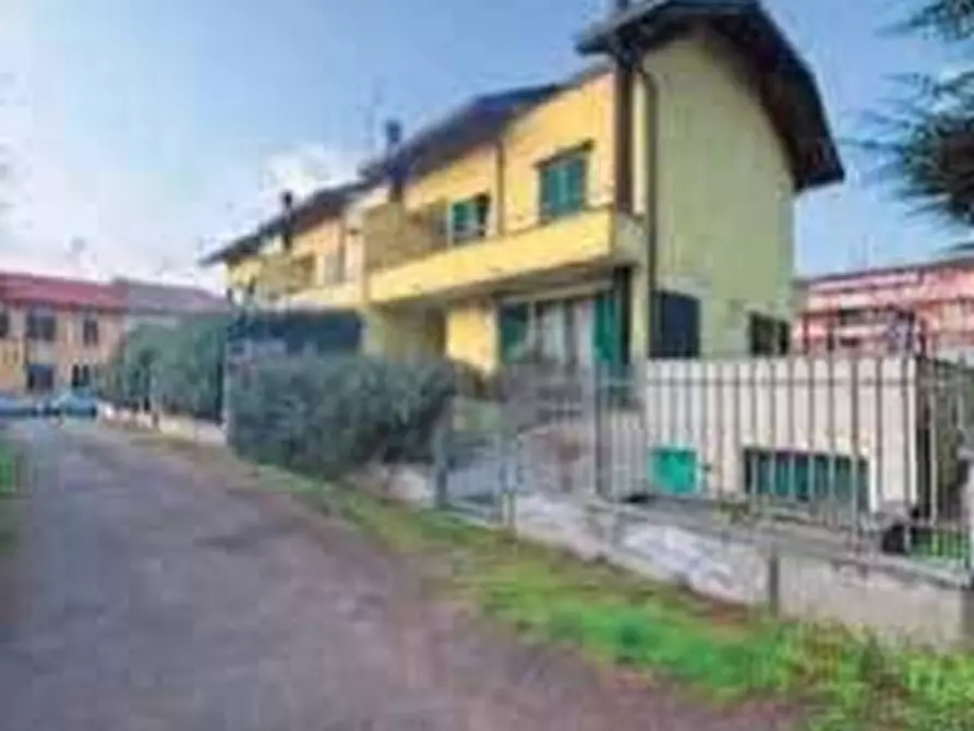 Immagine 1 di Villetta a schiera in vendita  a Arluno