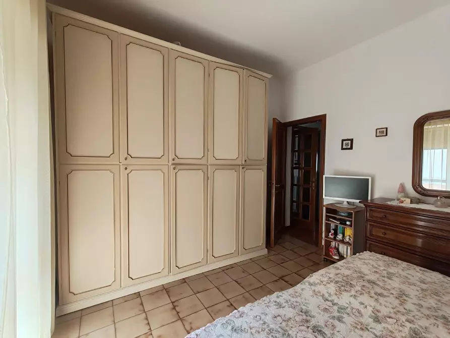 Immagine 14 di Appartamento in vendita  a Massa
