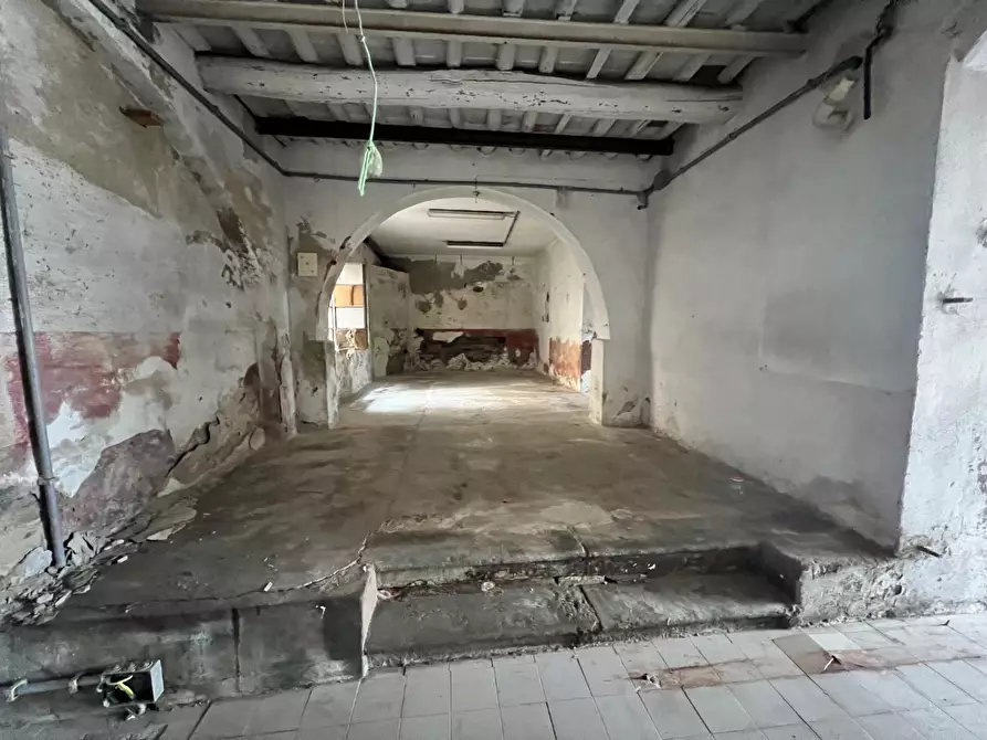 Immagine 4 di Magazzino in vendita  a Montelupo Fiorentino