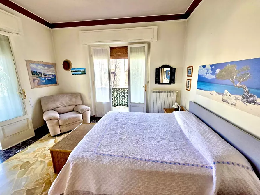 Immagine 13 di Appartamento in vendita  a Viareggio