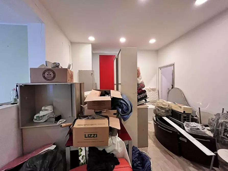 Immagine 7 di Negozio in vendita  a Milano