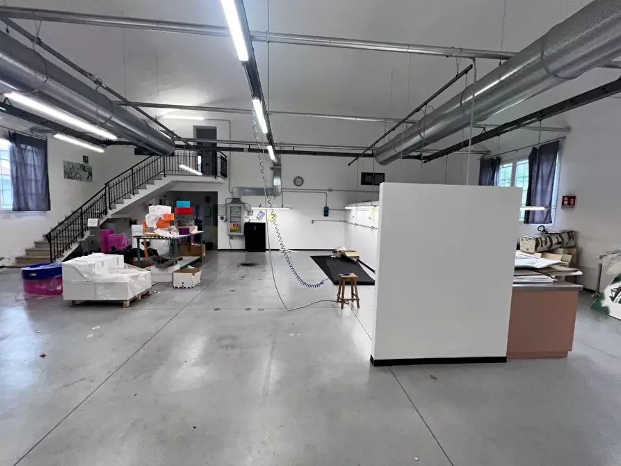 Immagine 11 di Capannone industriale in vendita  a Montelupo Fiorentino