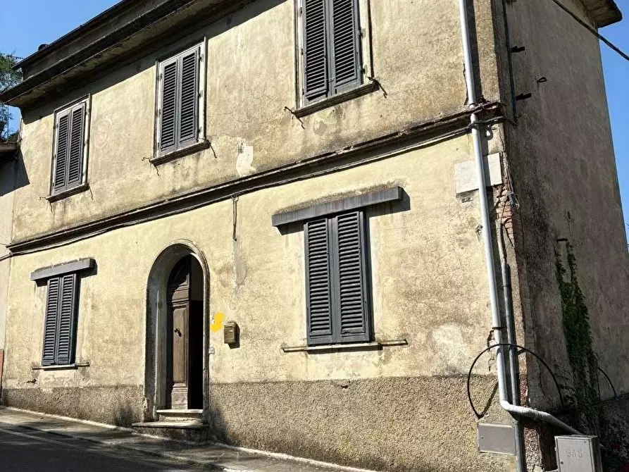 Immagine 1 di Porzione di casa in vendita  a Vinci
