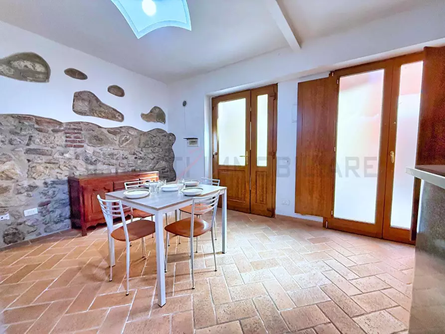Immagine 1 di Appartamento in vendita  a Piombino
