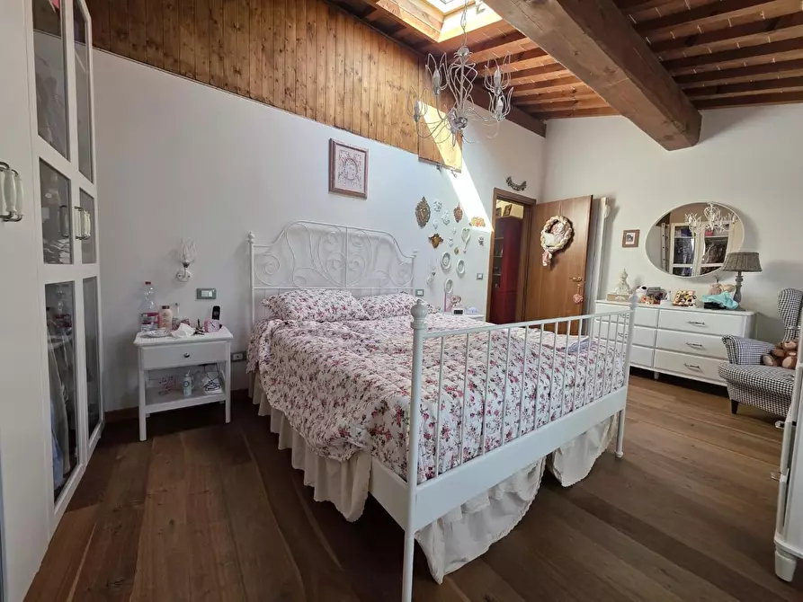 Immagine 23 di Appartamento in vendita  a Collesalvetti