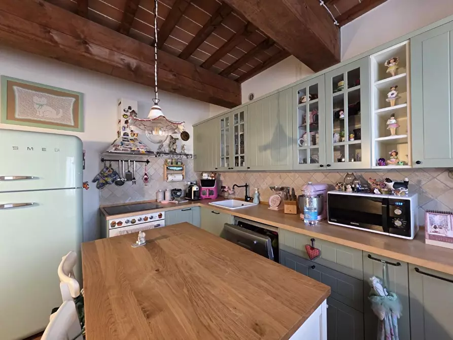 Immagine 10 di Appartamento in vendita  a Collesalvetti
