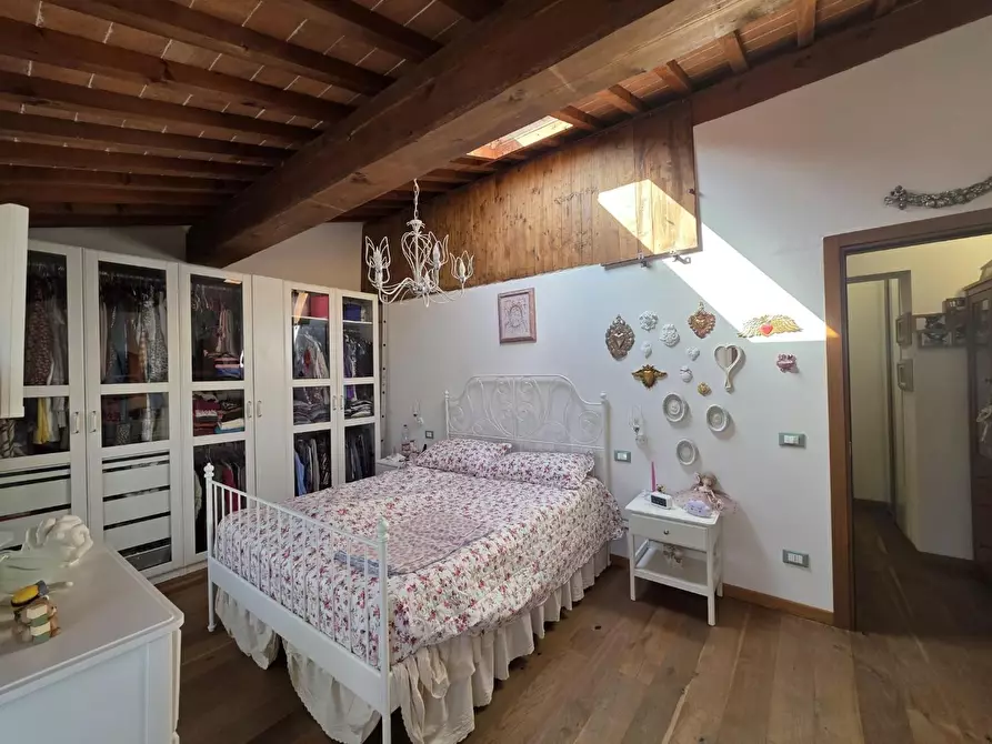 Immagine 26 di Appartamento in vendita  a Collesalvetti