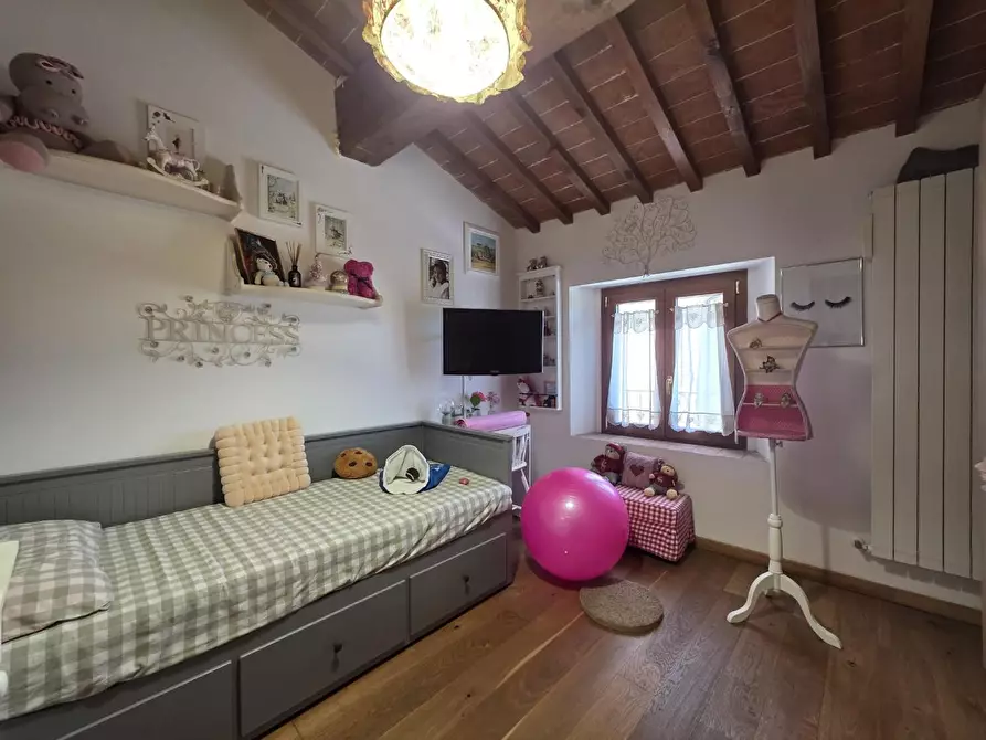 Immagine 41 di Appartamento in vendita  a Collesalvetti