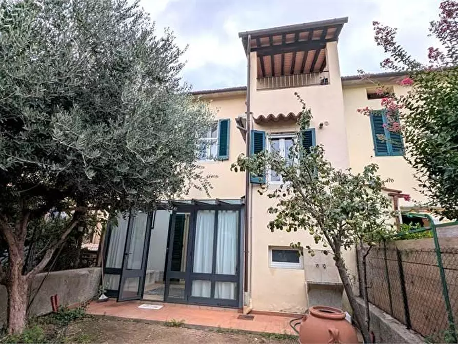 Immagine 38 di Terratetto in vendita  a Pistoia