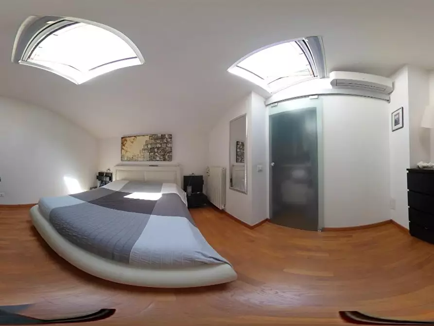 Immagine 30 di Appartamento in vendita  a Livorno