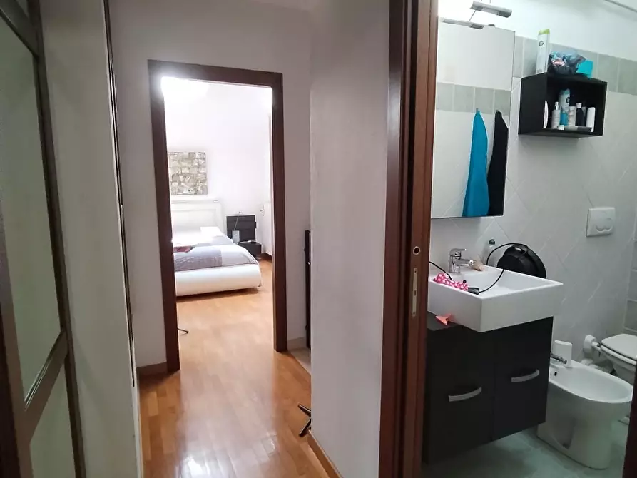 Immagine 12 di Appartamento in vendita  a Livorno