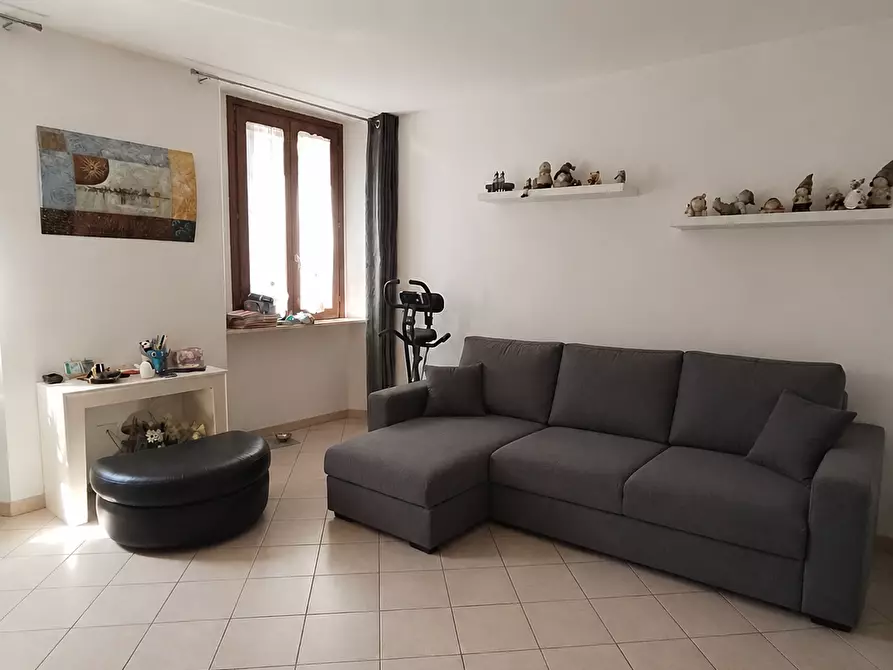 Immagine 2 di Appartamento in vendita  a Livorno