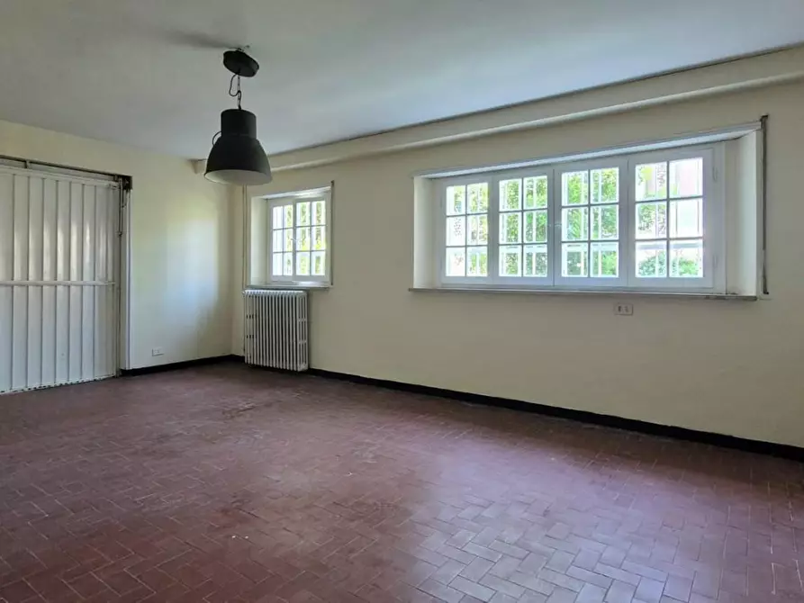 Immagine 22 di Appartamento in vendita  a Lucca