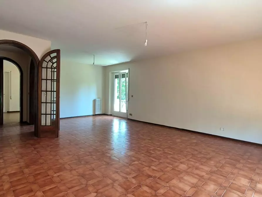 Immagine 2 di Appartamento in vendita  a Lucca
