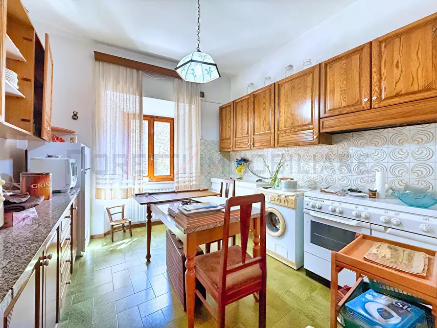 Immagine 1 di Appartamento in vendita  a Suvereto