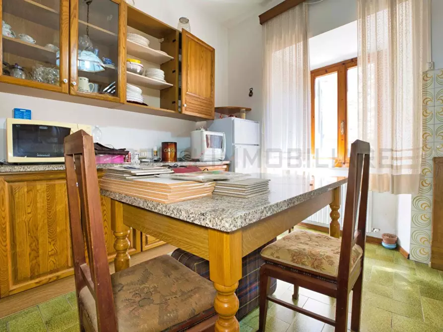 Immagine 4 di Appartamento in vendita  a Suvereto