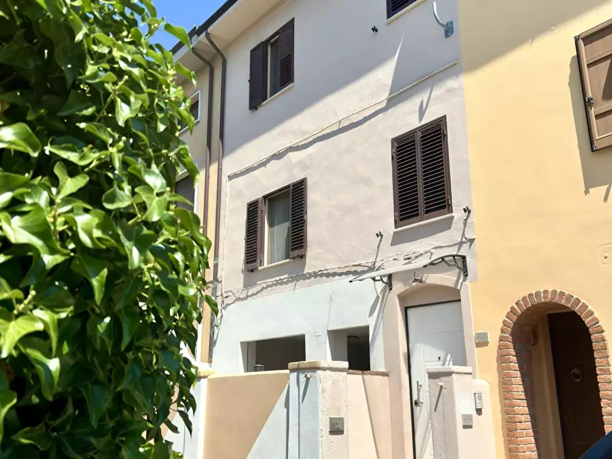Immagine 29 di Terratetto in vendita  a Cascina